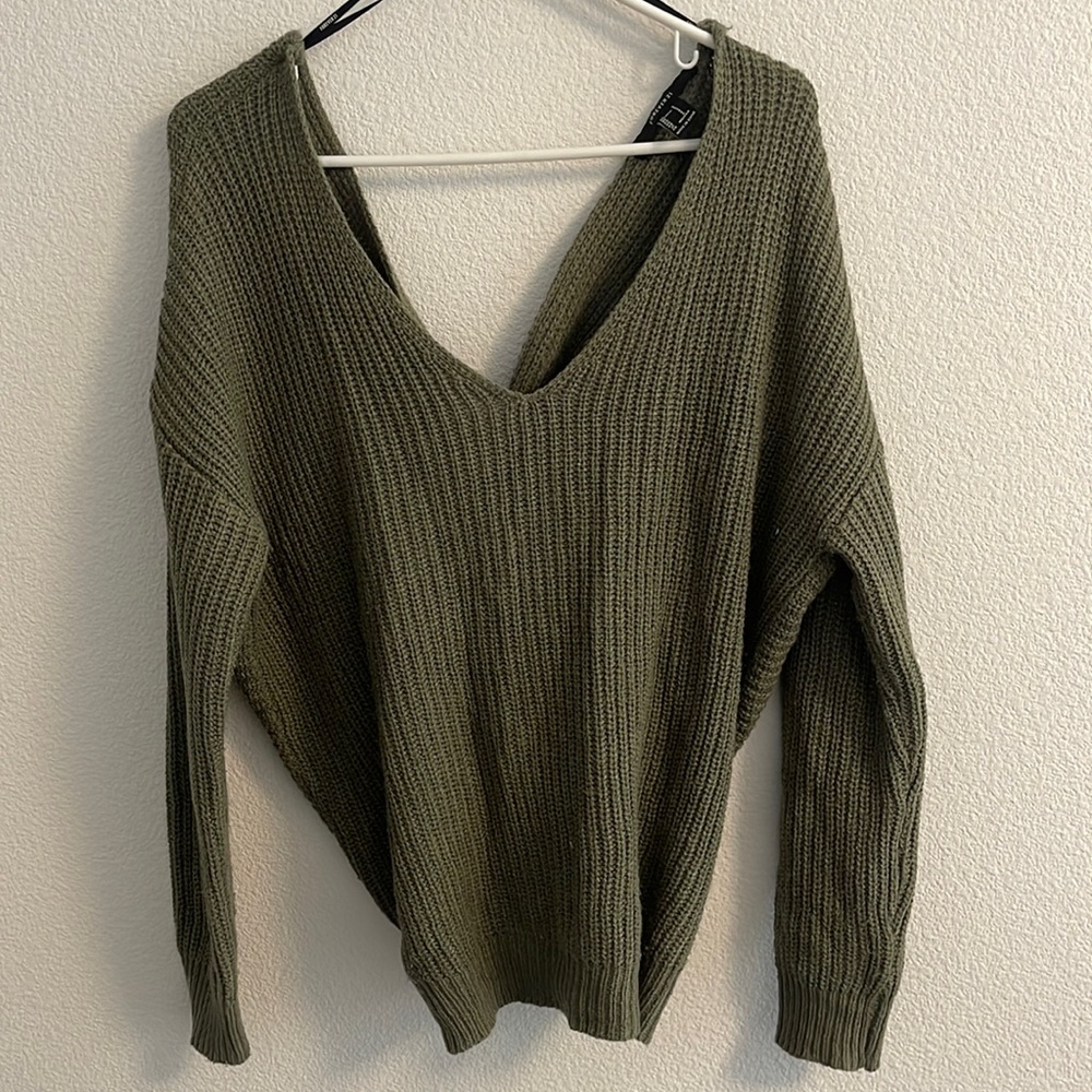 Forever21 off-shoulder Green Sweater